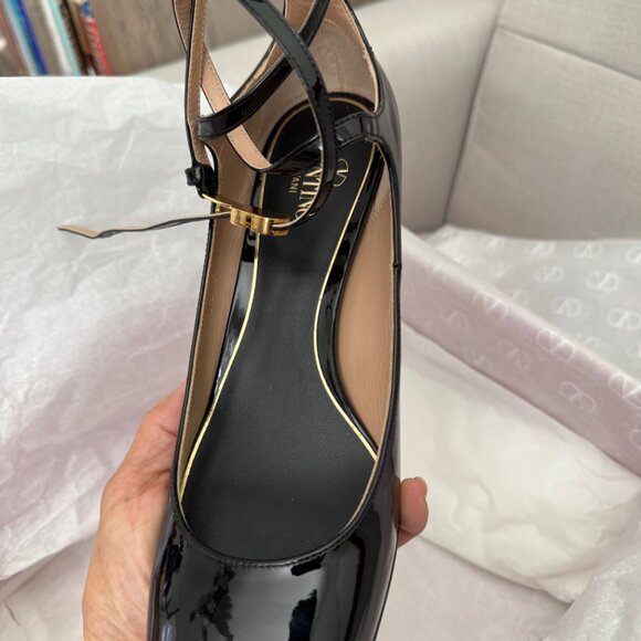 Valentino VLogo Tan-Go 60 Patent Pump - Picture 3 of 7